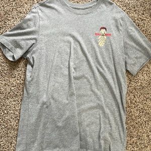 Mens L Nike sole food shirt